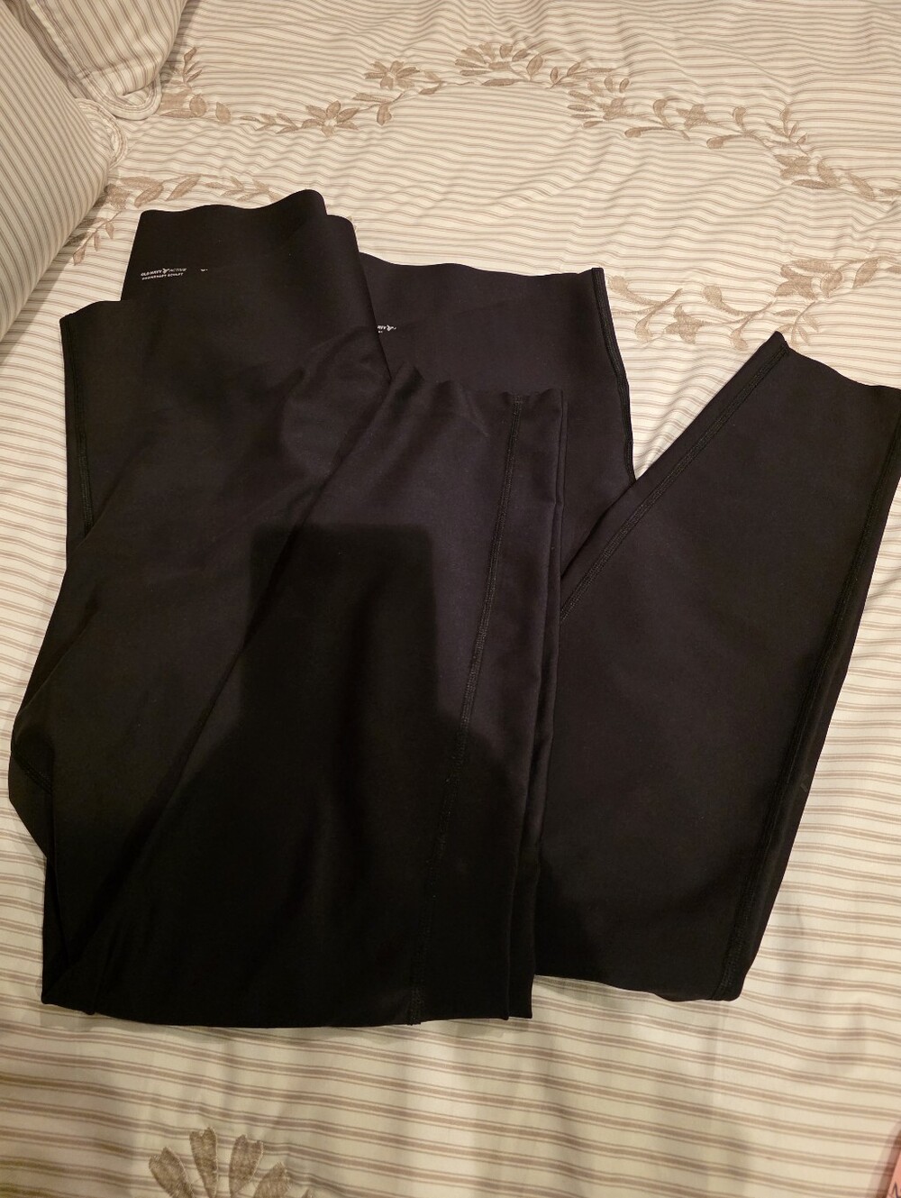 2 Old Navy Powersoft Leggings
